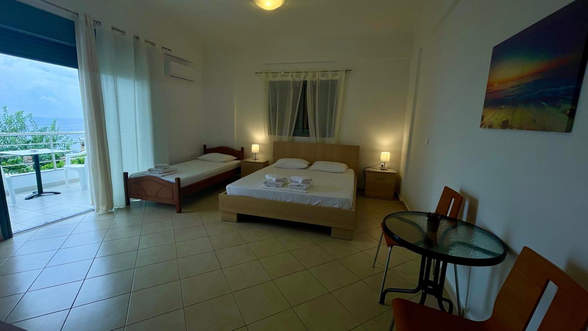 Tasos Rooms Himarë Extérieur photo